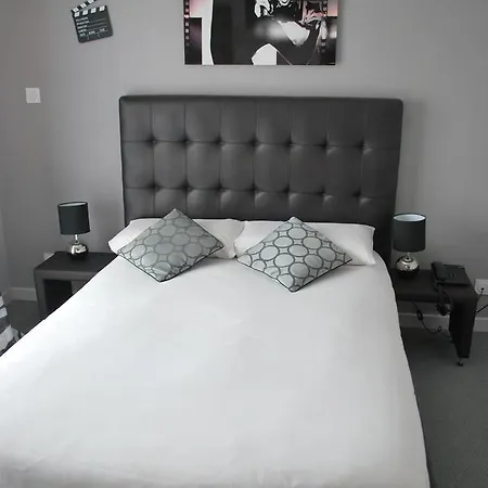 Bleu Azur ארגלס-סור-מר